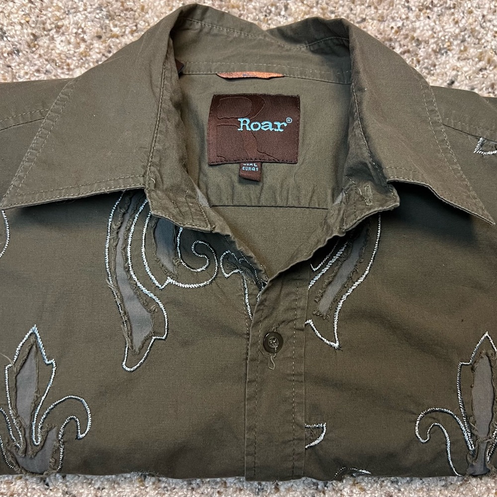 Roar Men’s long sleeve shirt